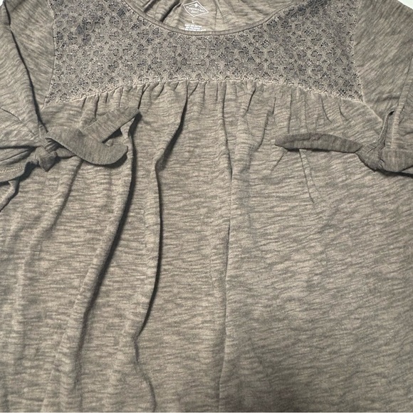 St. John's Bay Heather Gray Kids Tee - Picture 3 of 5